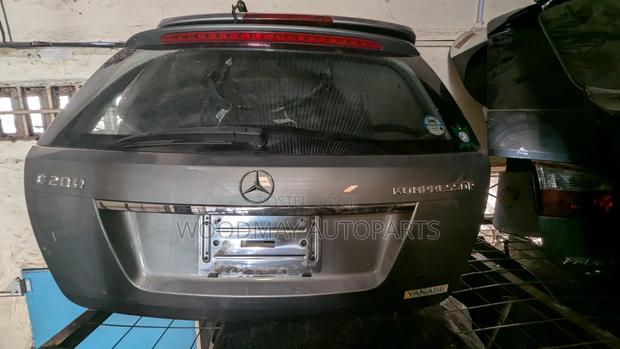 Mercedes Benz C200 Kompressor Boot - main view