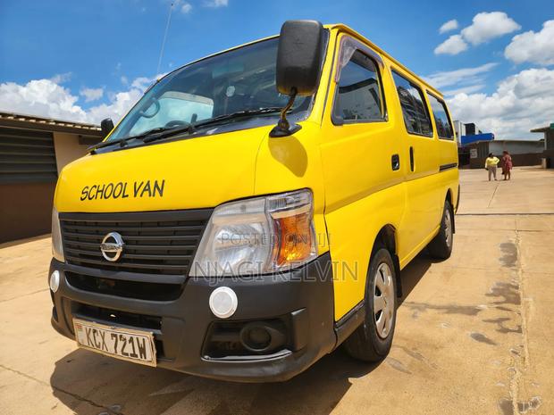 Nissan Caravan (Urvan) 2012 Yellow - thumbnail 5