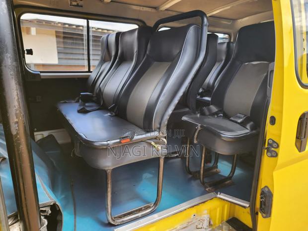 Nissan Caravan (Urvan) 2012 Yellow - thumbnail 15