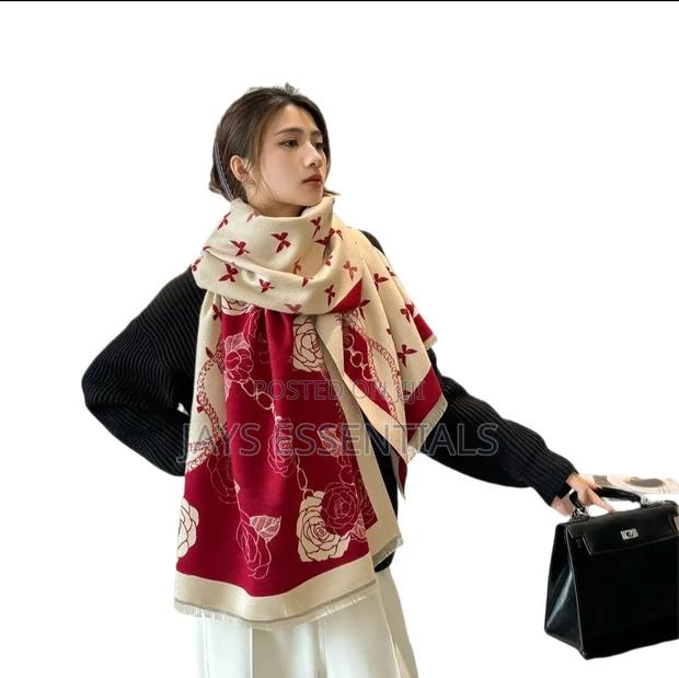 Warm Cashmere Shawls With Different Prints and Patterns