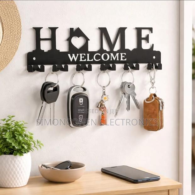 Black Metal Wall-Mounted Key Holder - thumbnail 2