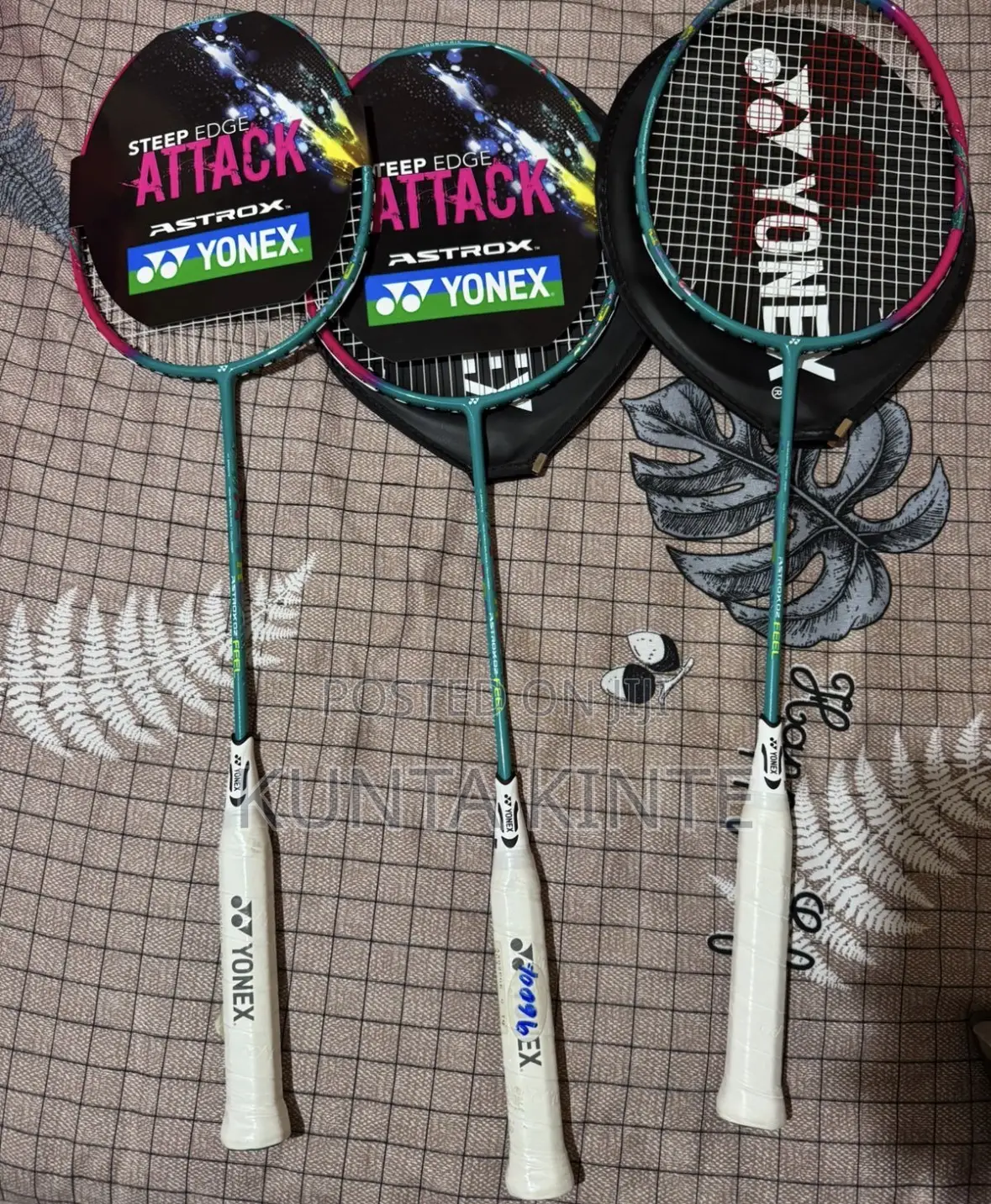 Badminton Rackets Yonnex Astrox Feel 02