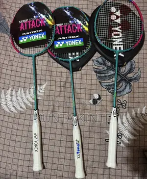 Badminton Rackets Yonnex Astrox Feel 02