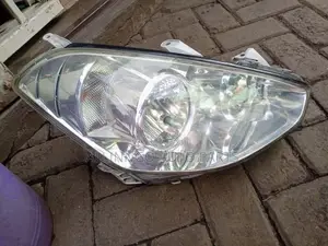 Toyota Sedan 2008 Headlights