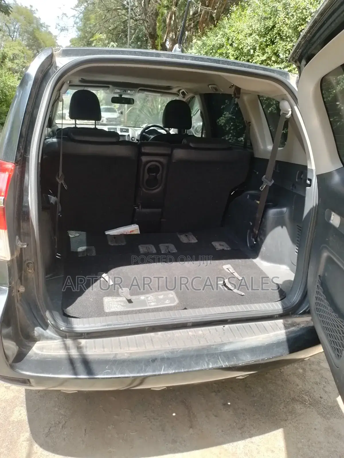 Toyota Vanguard 2011 Black