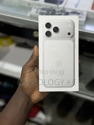 New Apple iPhone 17 Pro Max 256 GB Silver