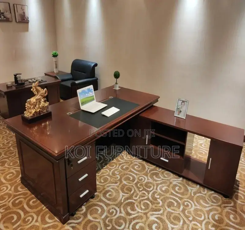 Office Desk; 1.6 Meters Executive Mahogany Aesthic Desk