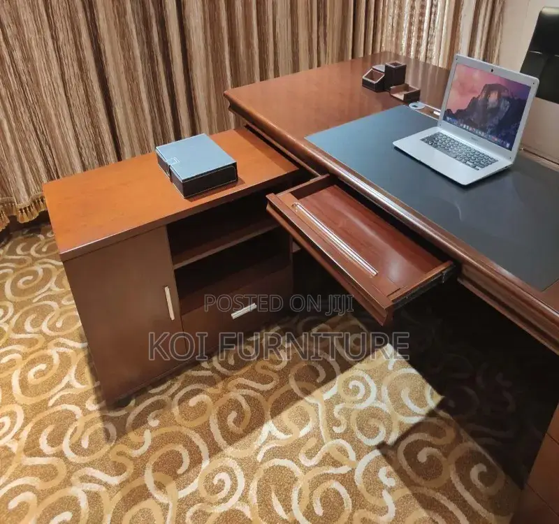 Office Desk; 1.6 Meters Executive Mahogany Aesthic Desk