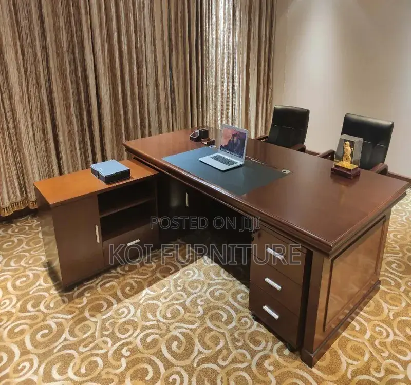 Office Desk; 1.6 Meters Executive Mahogany Aesthic Desk