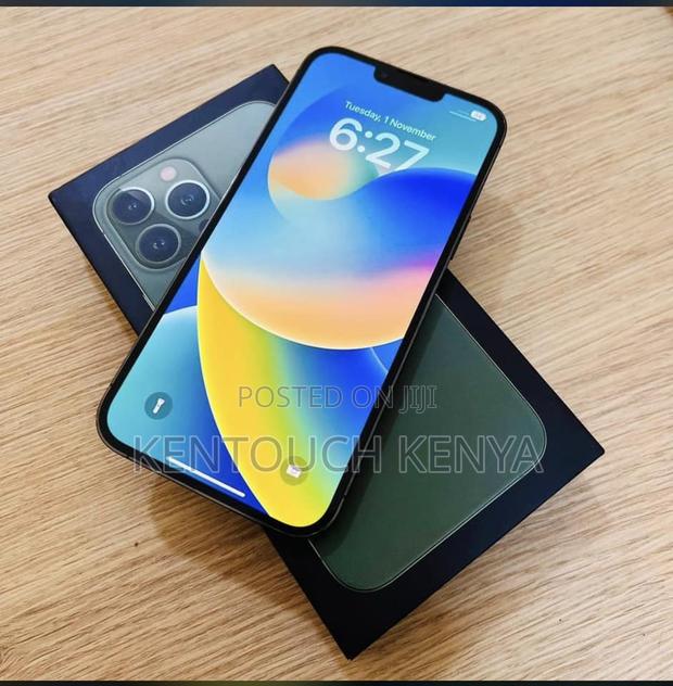 Apple iPhone 14 Pro 256 GB Gold - thumbnail 2