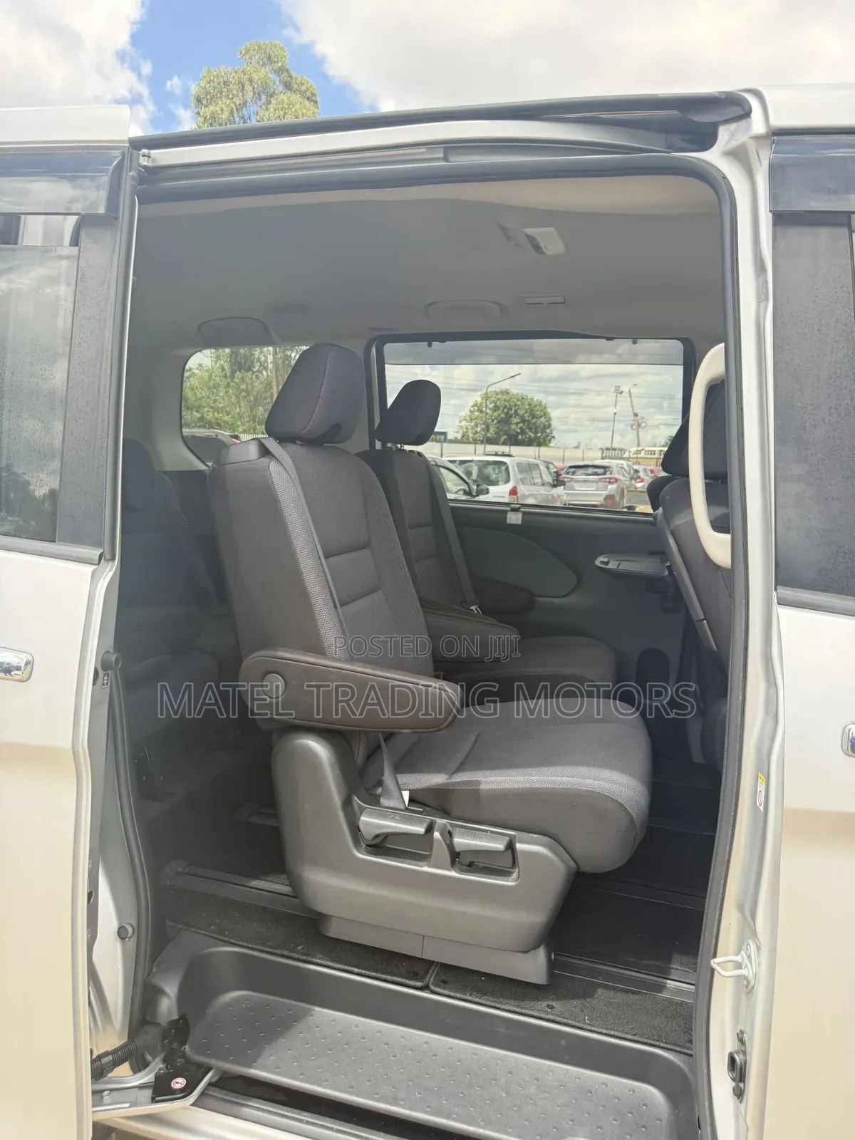 Nissan Serena 2019 Gray
