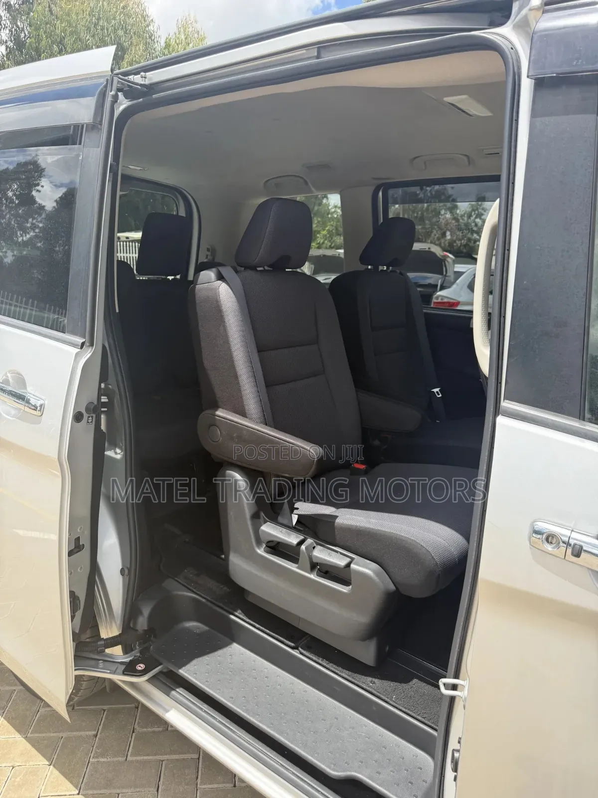 Nissan Serena 2019 Gray