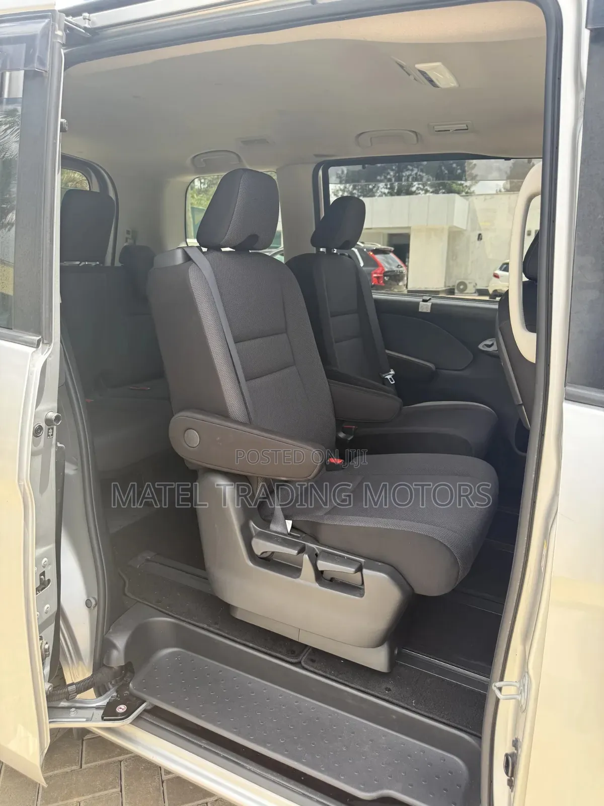 Nissan Serena 2019 Gray