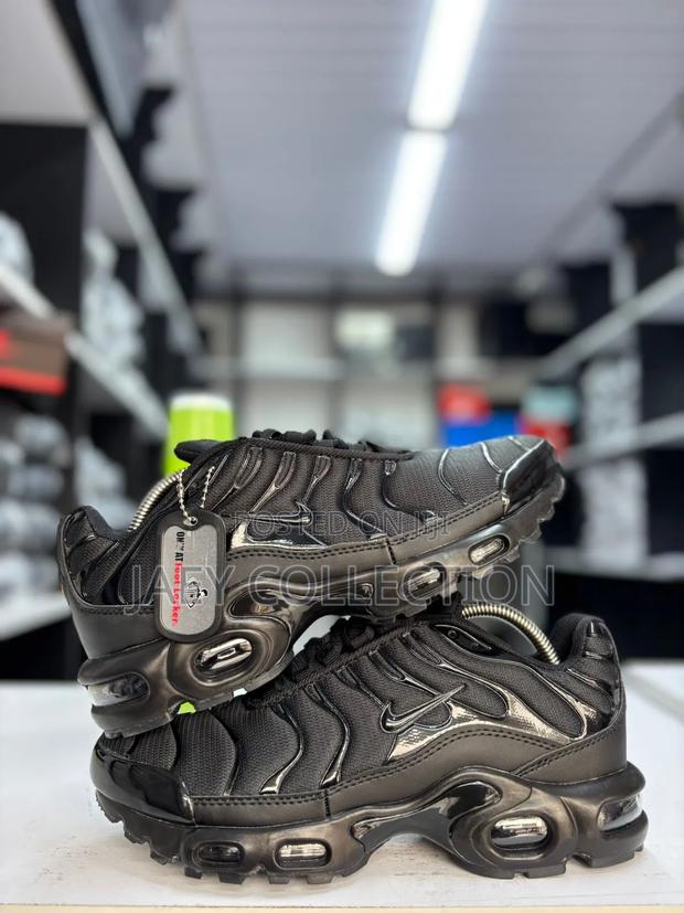 High Quality Nike Air Max Plus Tn - Triple Black