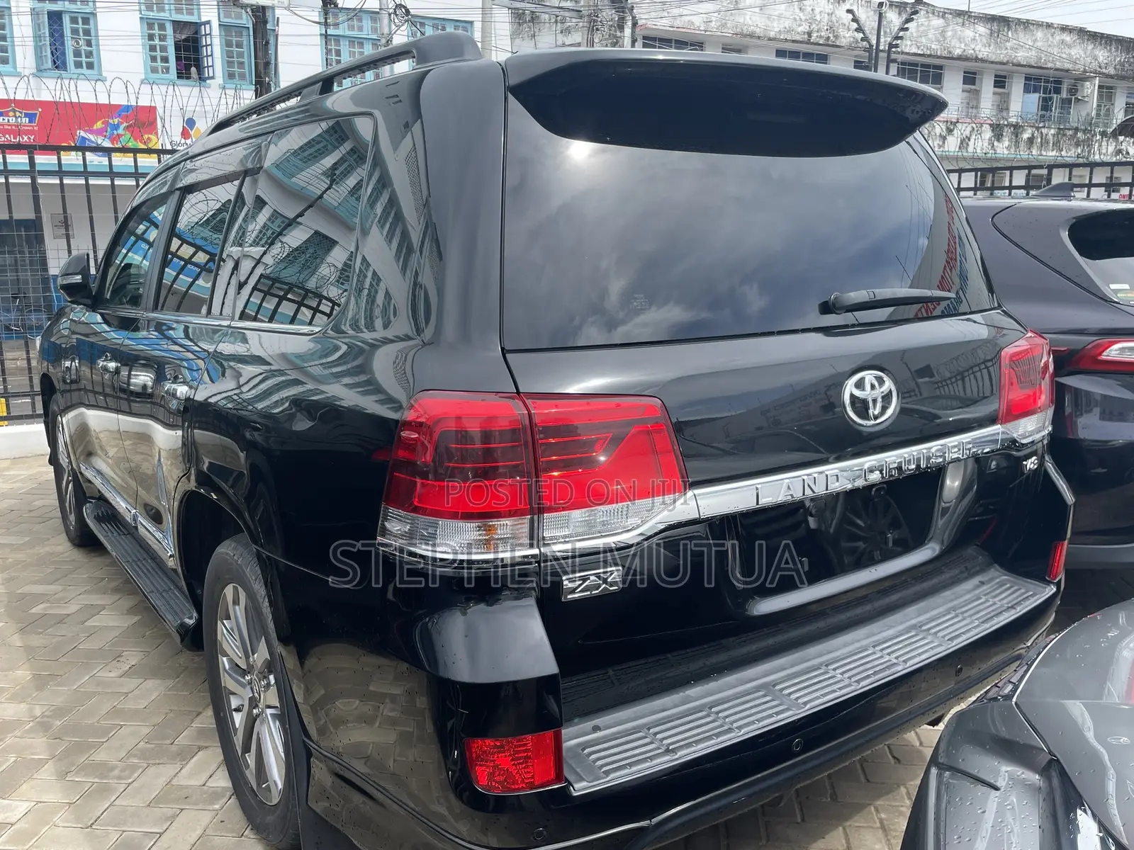 Toyota Land Cruiser 4.6 V8 ZX 2018 Black