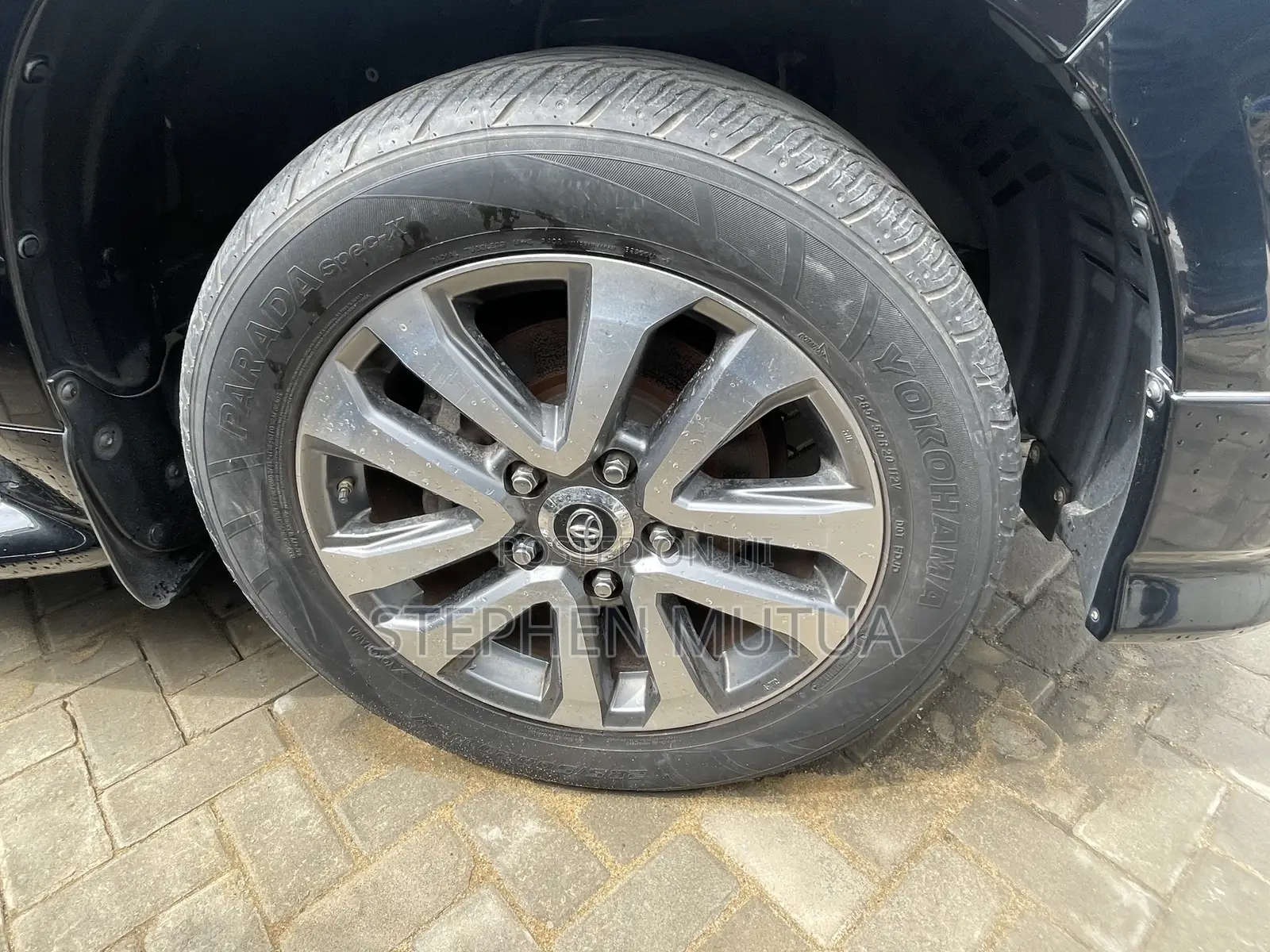 Toyota Land Cruiser 4.6 V8 ZX 2018 Black