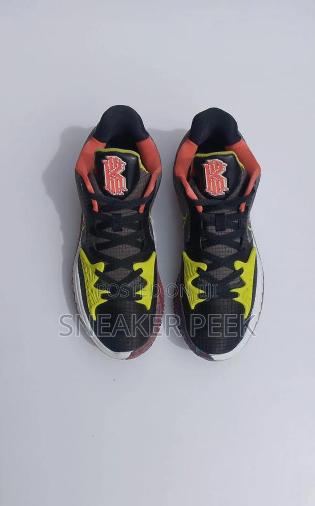Basketball Shoes - thumbnail 3