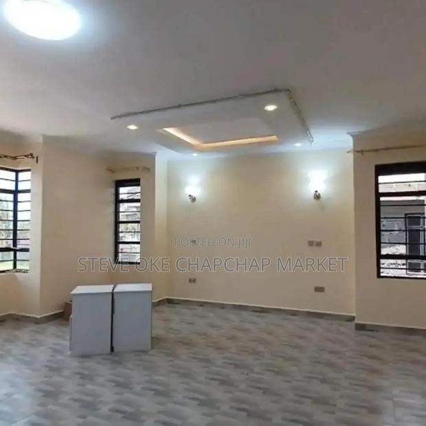 5bdrm Maisonette in Syokimau, Gateway Mall Area for sale