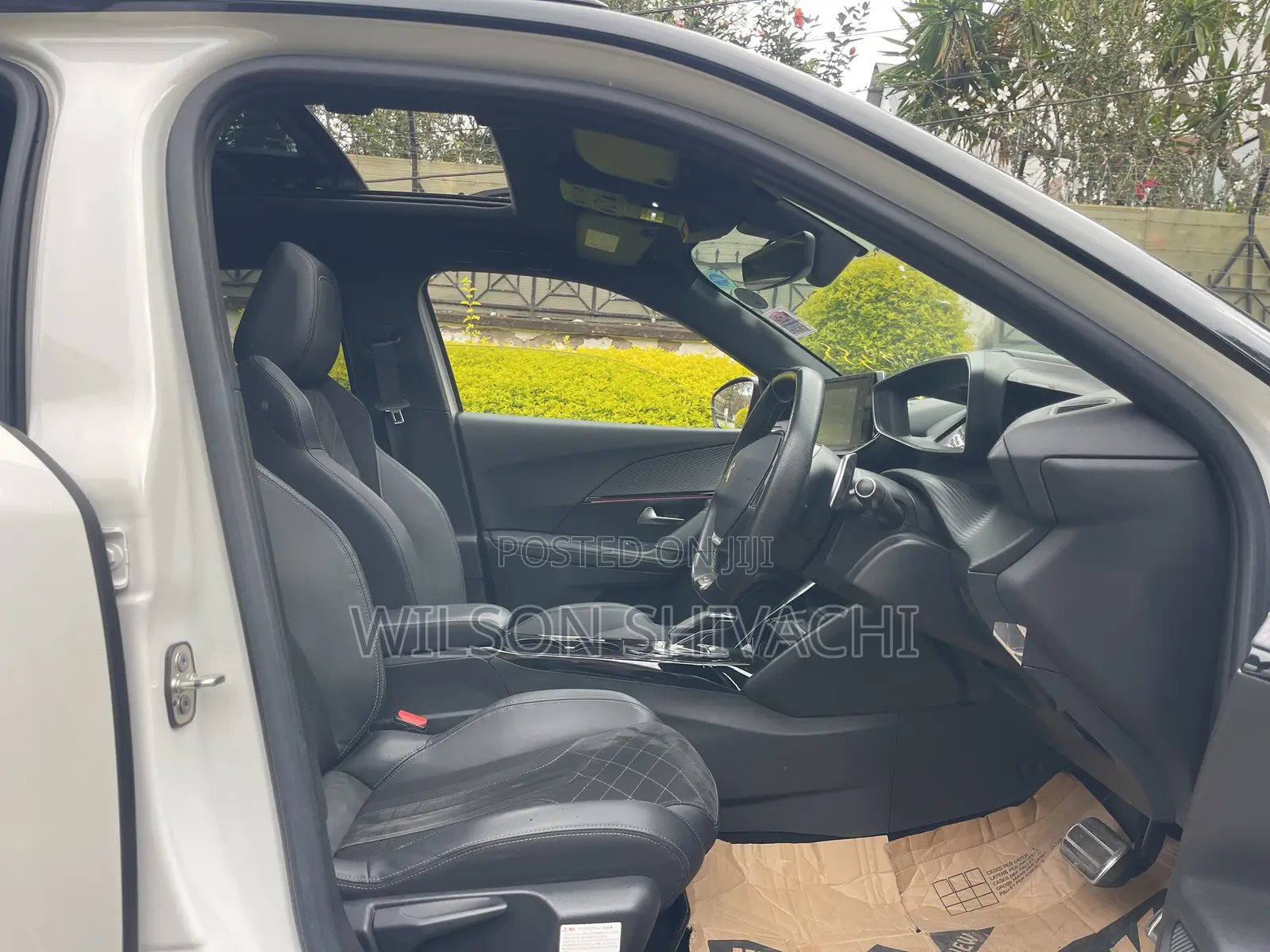 Peugeot 2008 2021 White