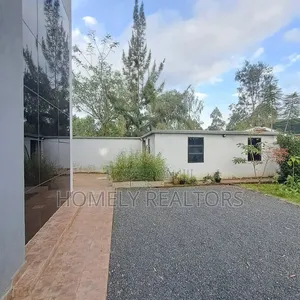 5bdrm Townhouse / Terrace in Karen, Nairobi for rent