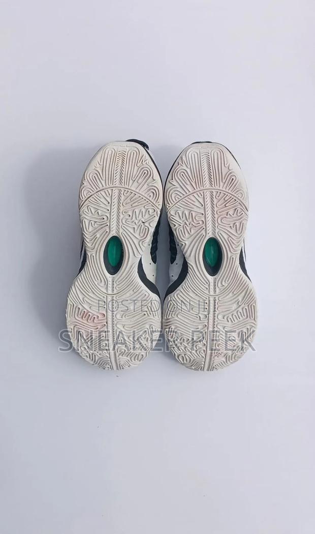 Basketball Shoes - thumbnail 4