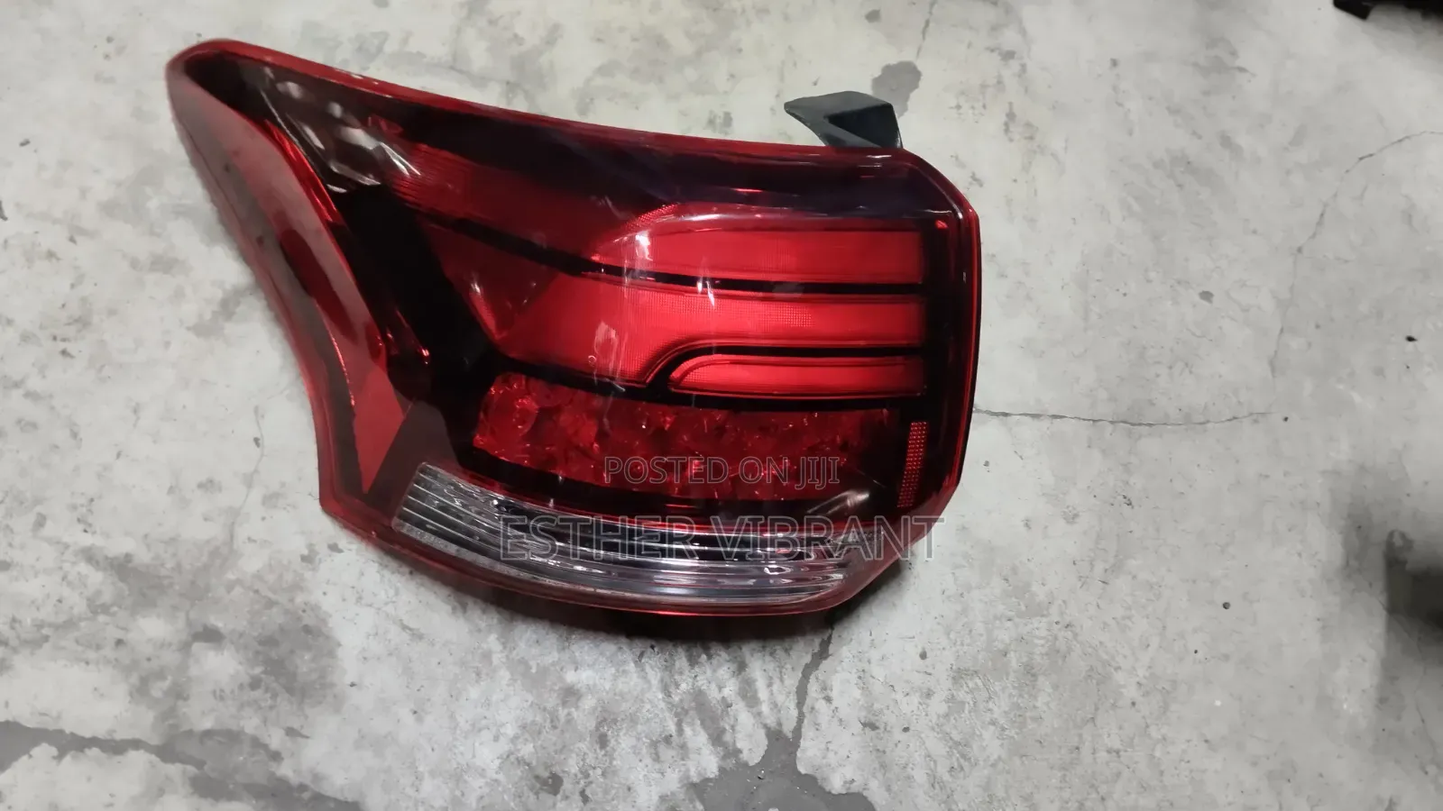 Outlander 2015 Taillights