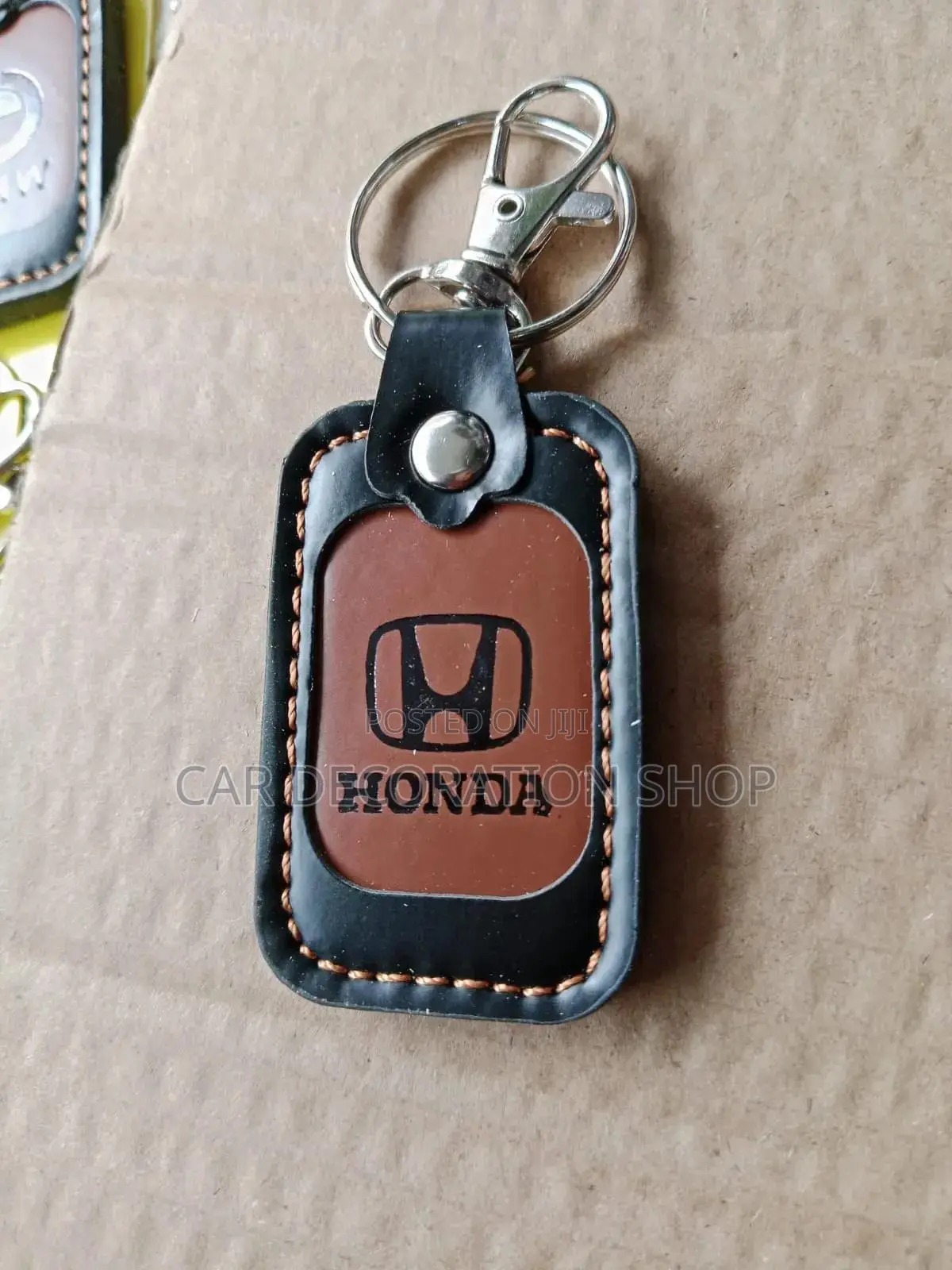Honda Chipped Leather Look Key Chain