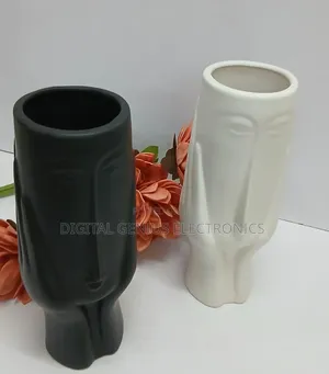 Face Decorative Flower Vase (Per Piece)