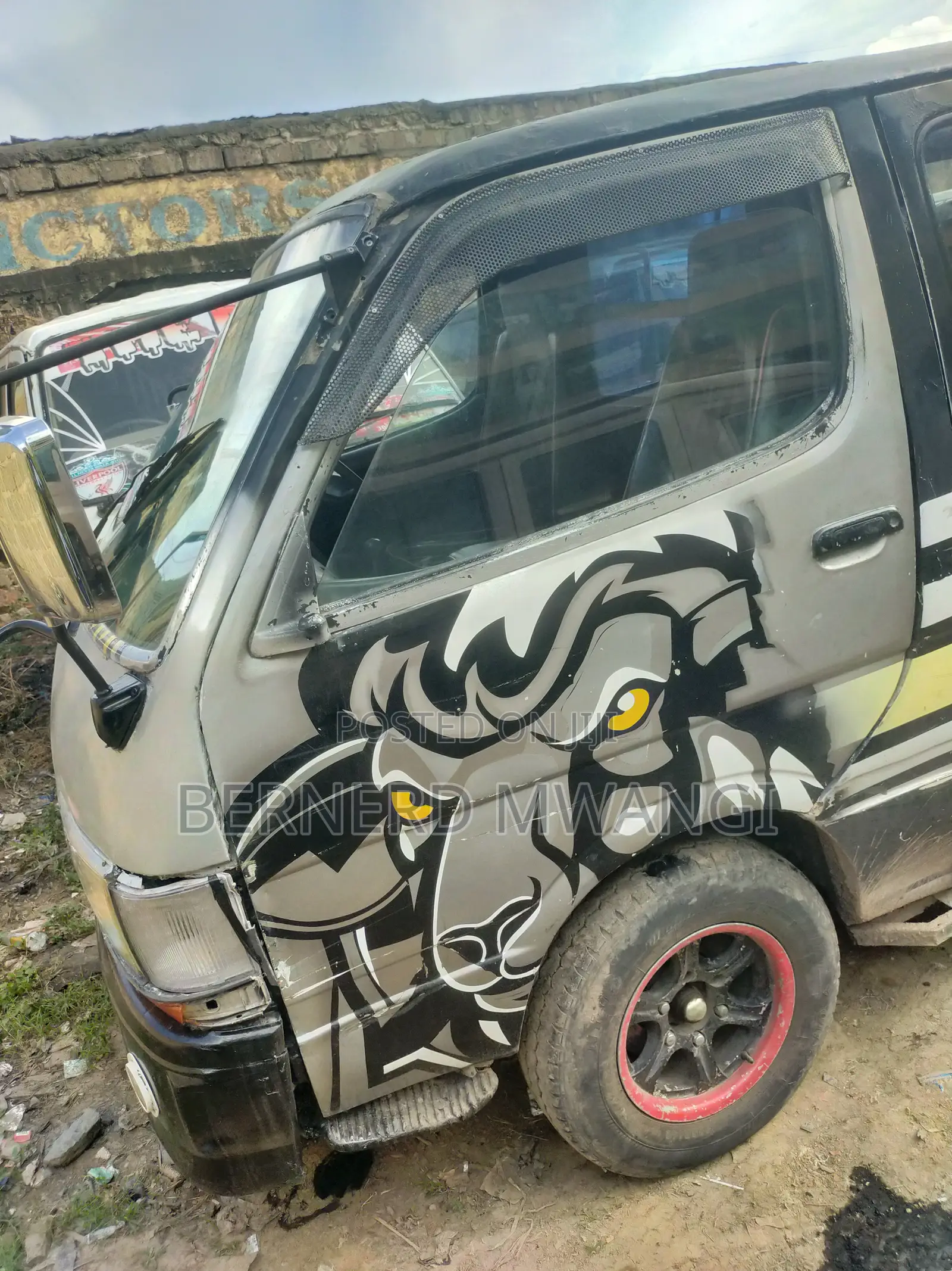 Toyota HiAce 1998 Silver