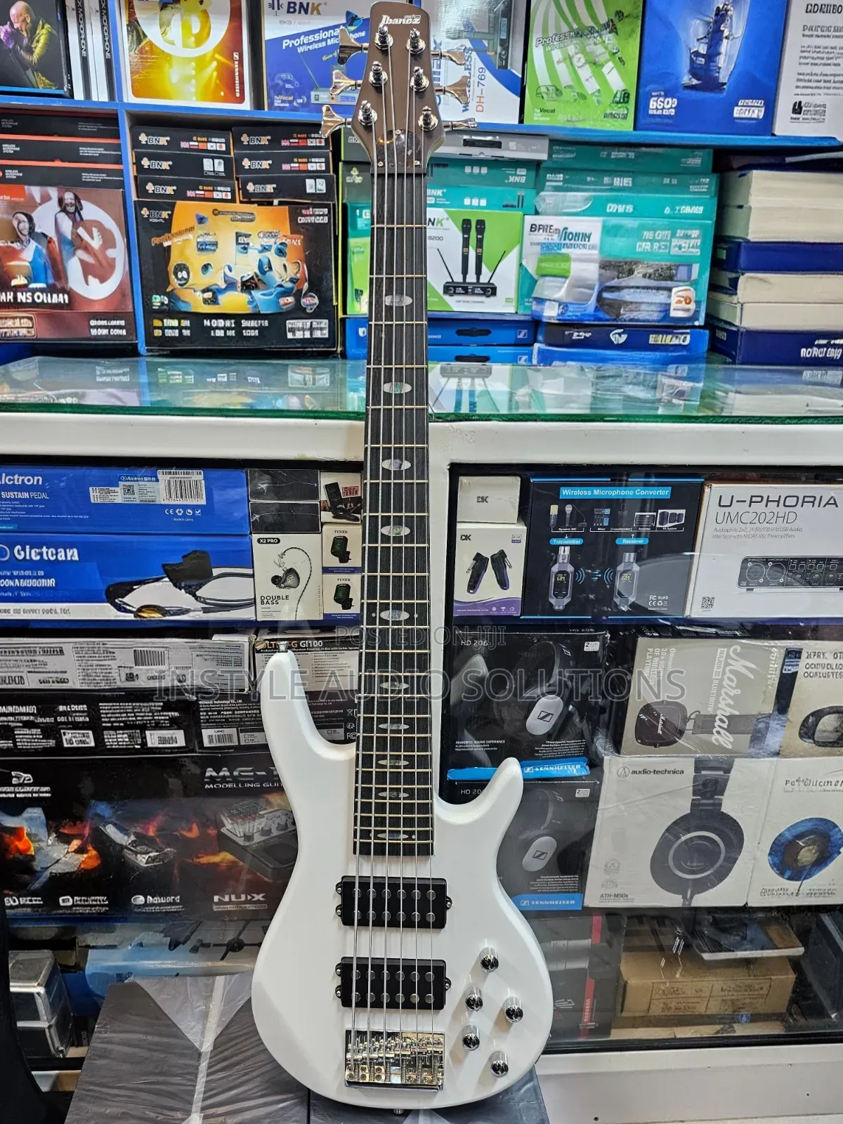 6 Strings Ibanez Active Bass Guitar