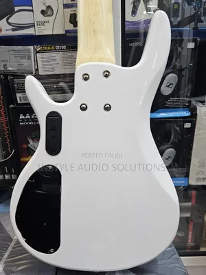 6 Strings Ibanez Active Bass Guitar