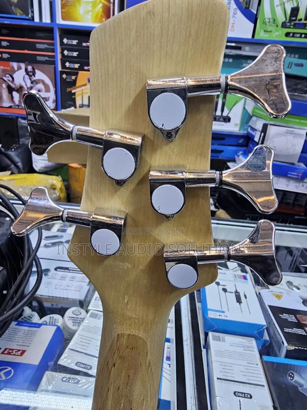 Fender 5 String Bass Guitar - thumbnail 5