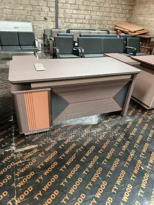 Office Dessk; 1.8 Meters Luxury Executive Office Desk