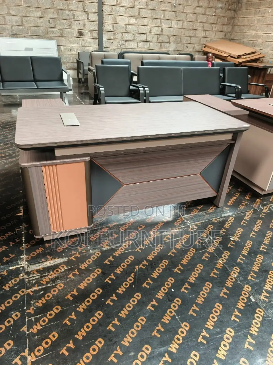 Office Dessk; 1.8 Meters Luxury Executive Office Desk