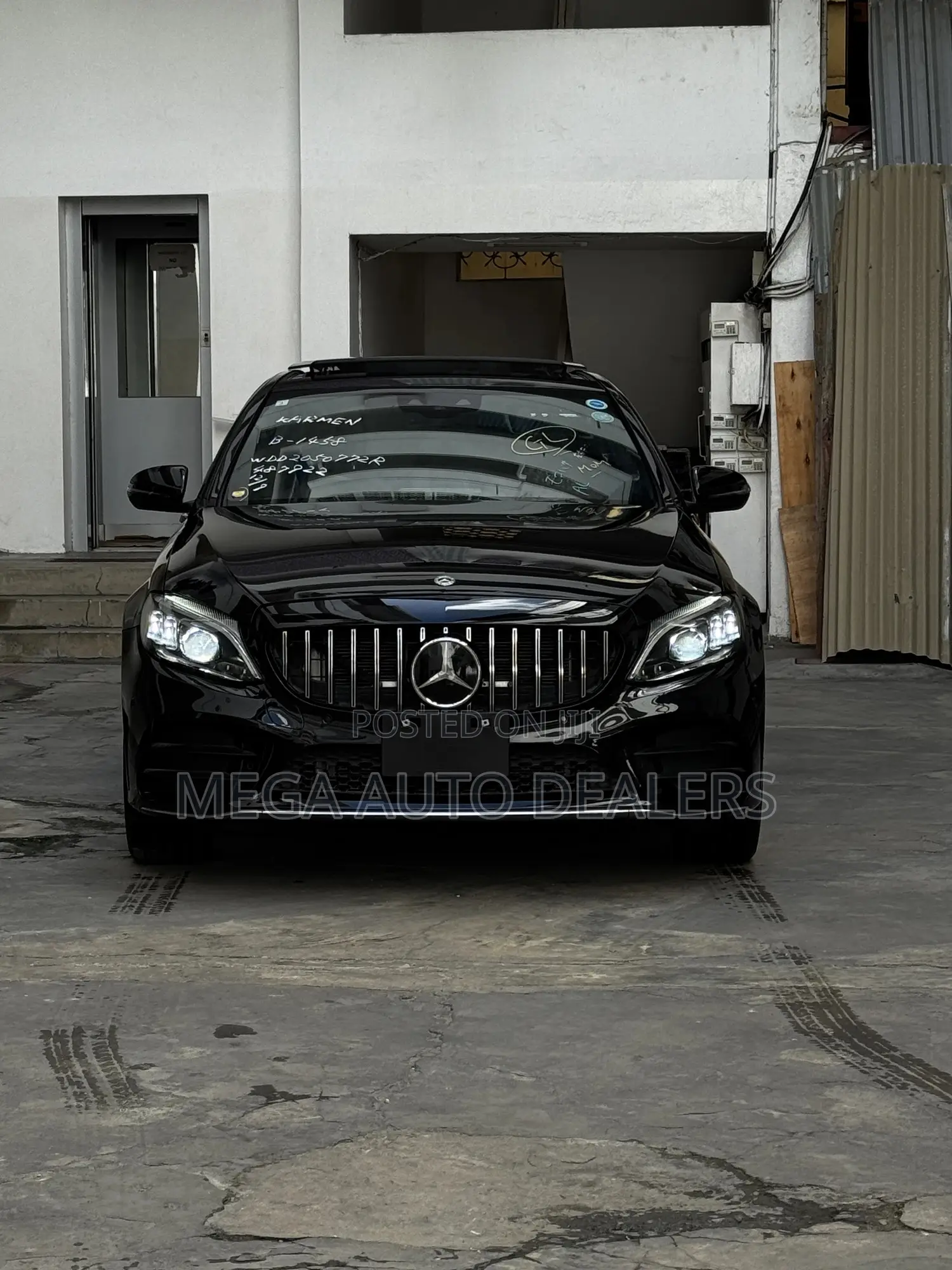 Mercedes-Benz C200 2019 Black