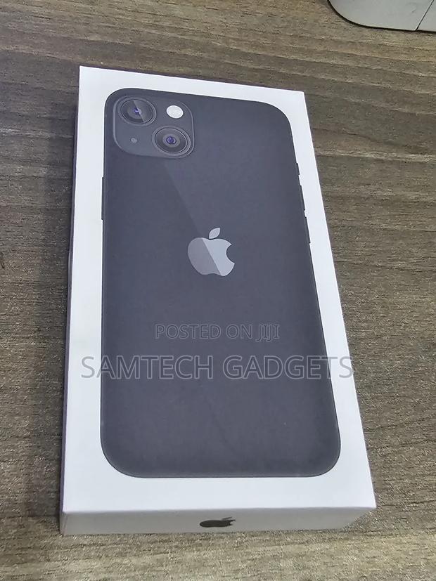 New Apple iPhone 13 128 GB Black