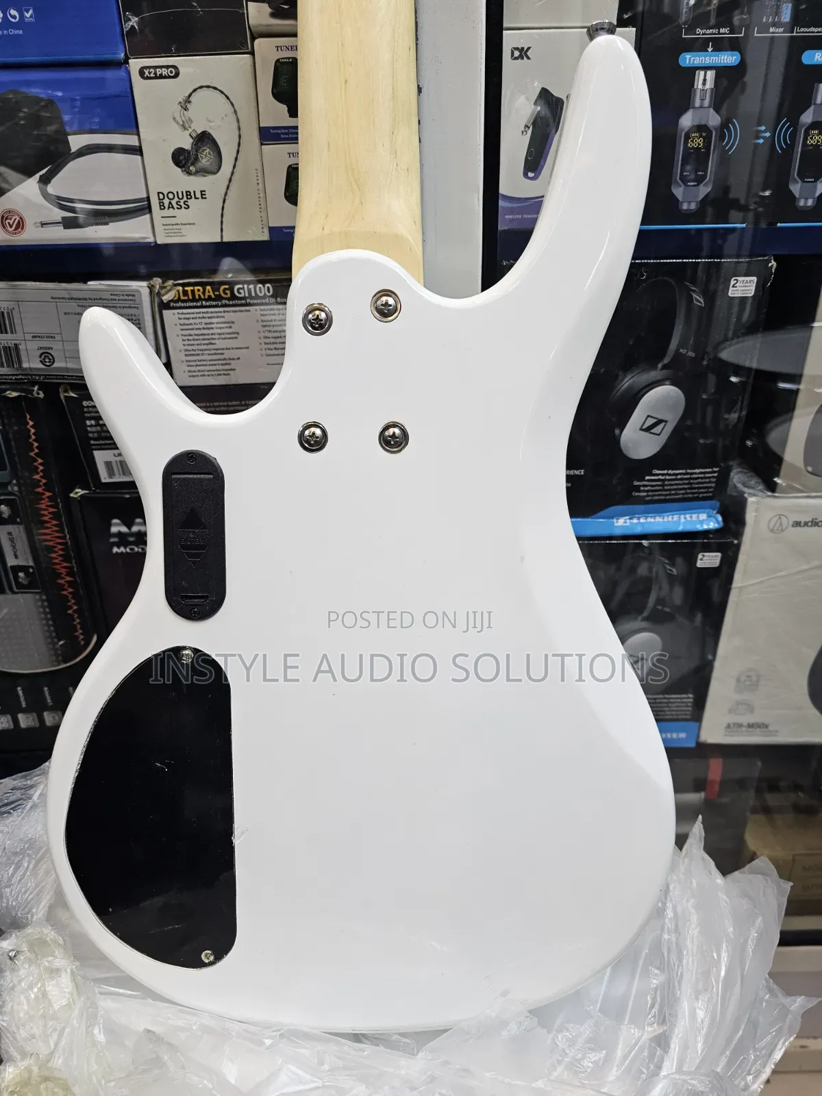 5 String Active Ibanez Bass Guitar