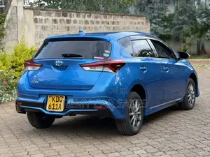 Toyota Auris 2017 Blue
