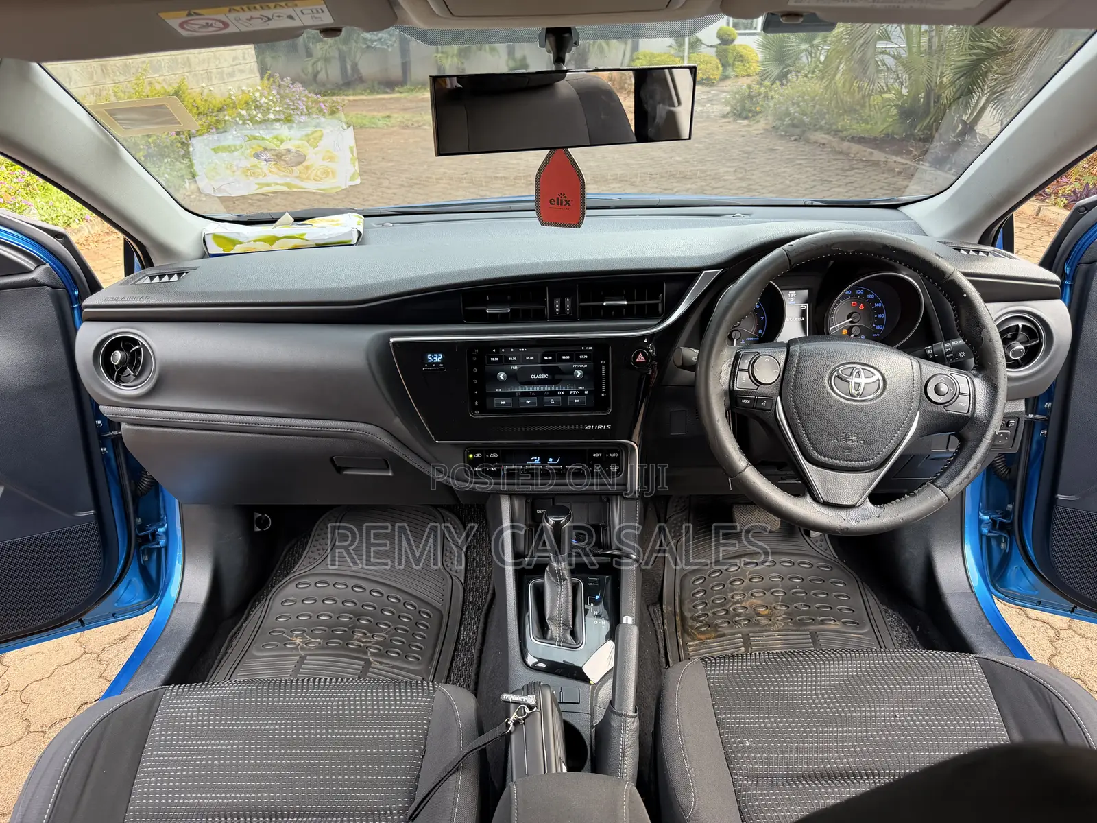 Toyota Auris 2017 Blue