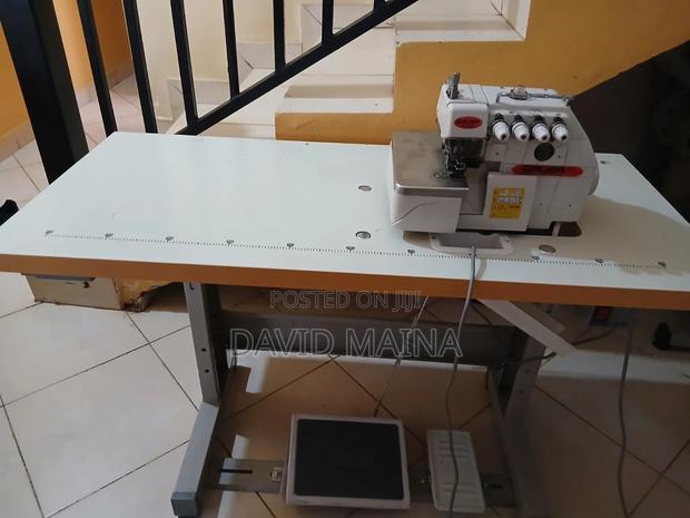 Overlock Machine - thumbnail 2