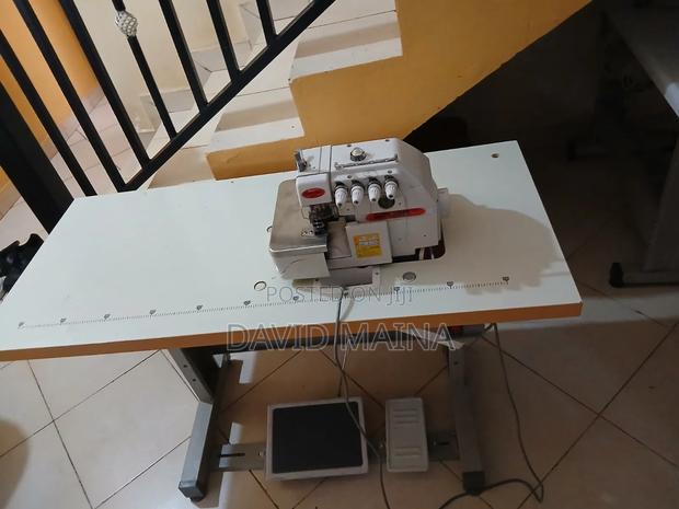 Overlock Machine - thumbnail 3
