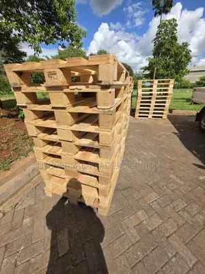 Wooden Pallets Heavy Durable – Ideal for Storage and Transport. 02
