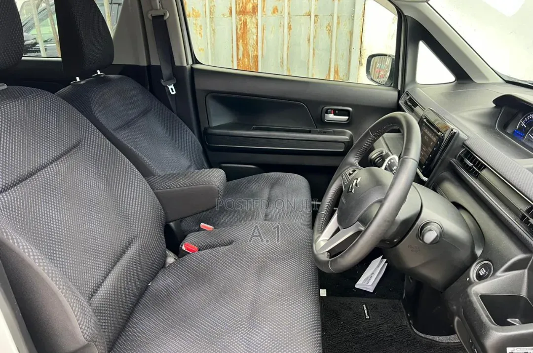 Suzuki Wagon R 660 Hybrid FWD 2018 Off white