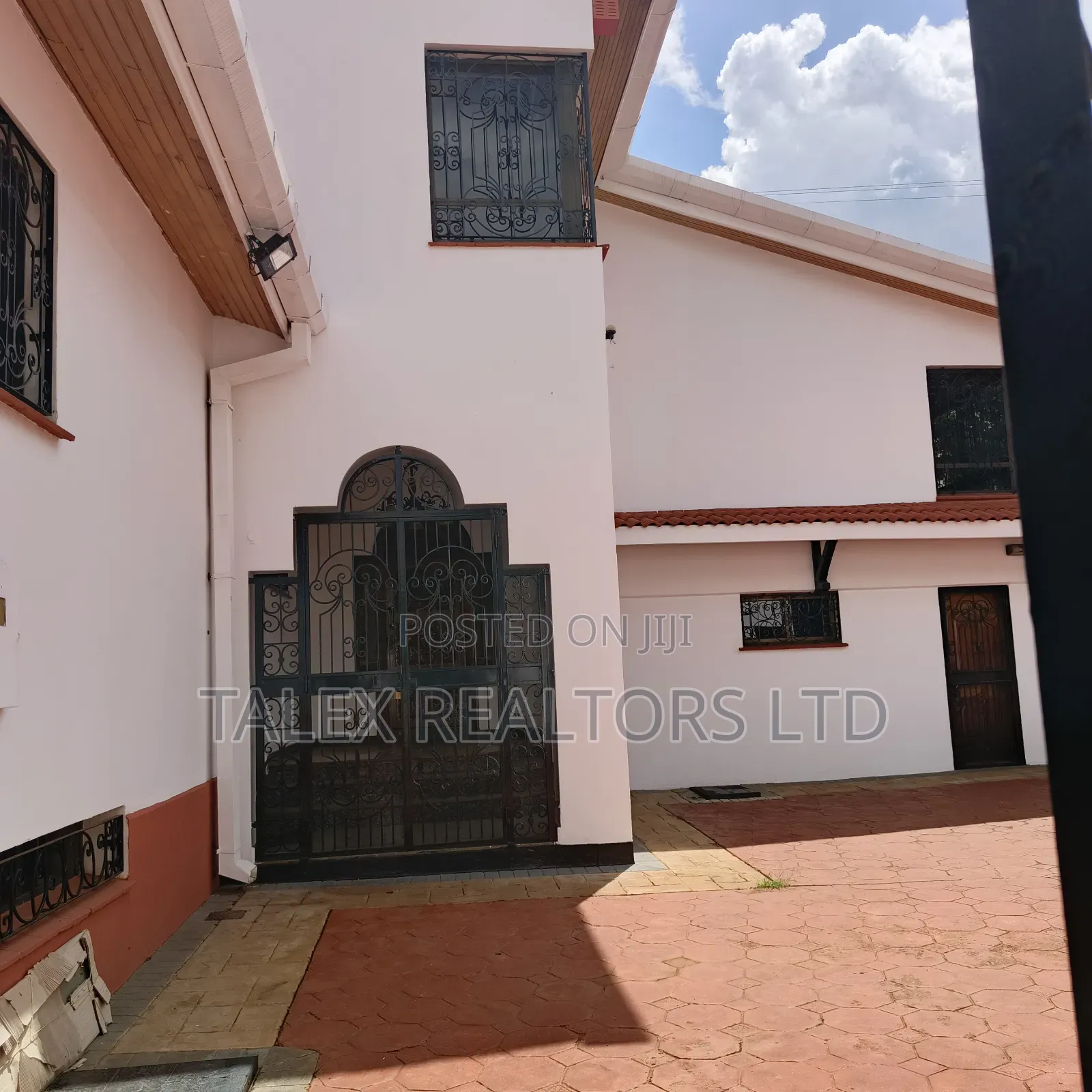 6bdrm Mansion in Call Me, Gigiri for rent