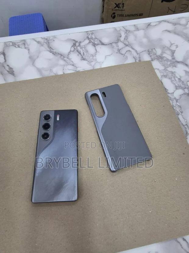 Tecno Camon 40 Premier 256 GB Gray - thumbnail 4