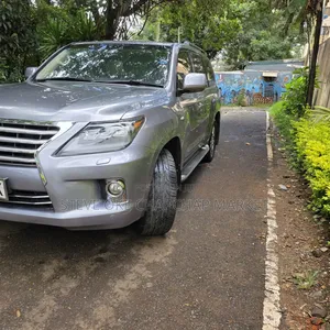 Lexus LX 570 2011 Gray
