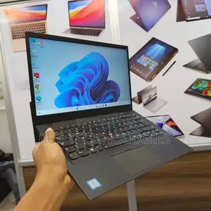 Laptop Lenovo ThinkPad X1 Carbon Gen11 32GB Intel Core i7 SSD 512GB