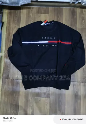 Quality Casual Round Neck Quarter Zip Tommy Finger Sweater