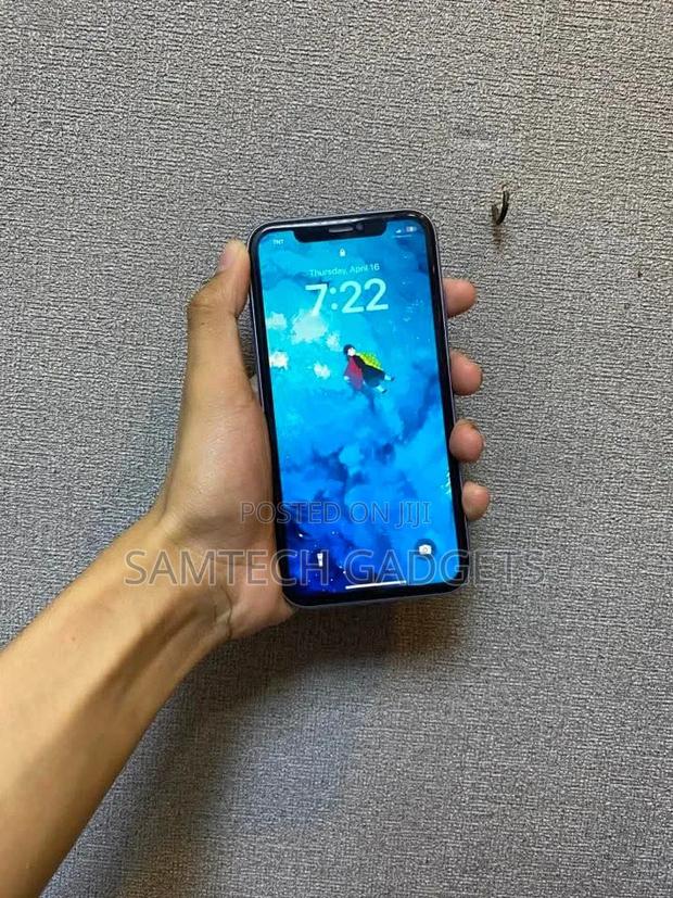 Apple iPhone XR 64 GB Blue - thumbnail 2