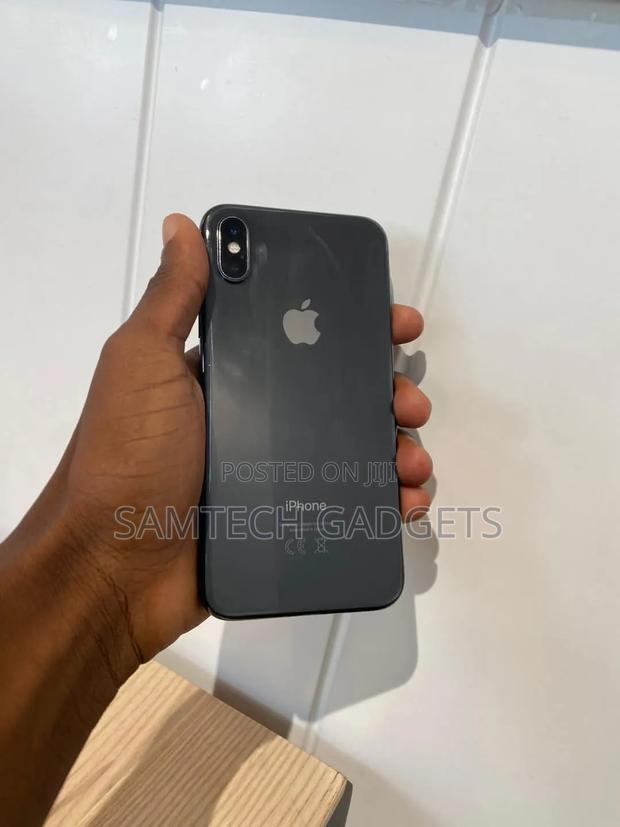 Apple iPhone X 64 GB Black